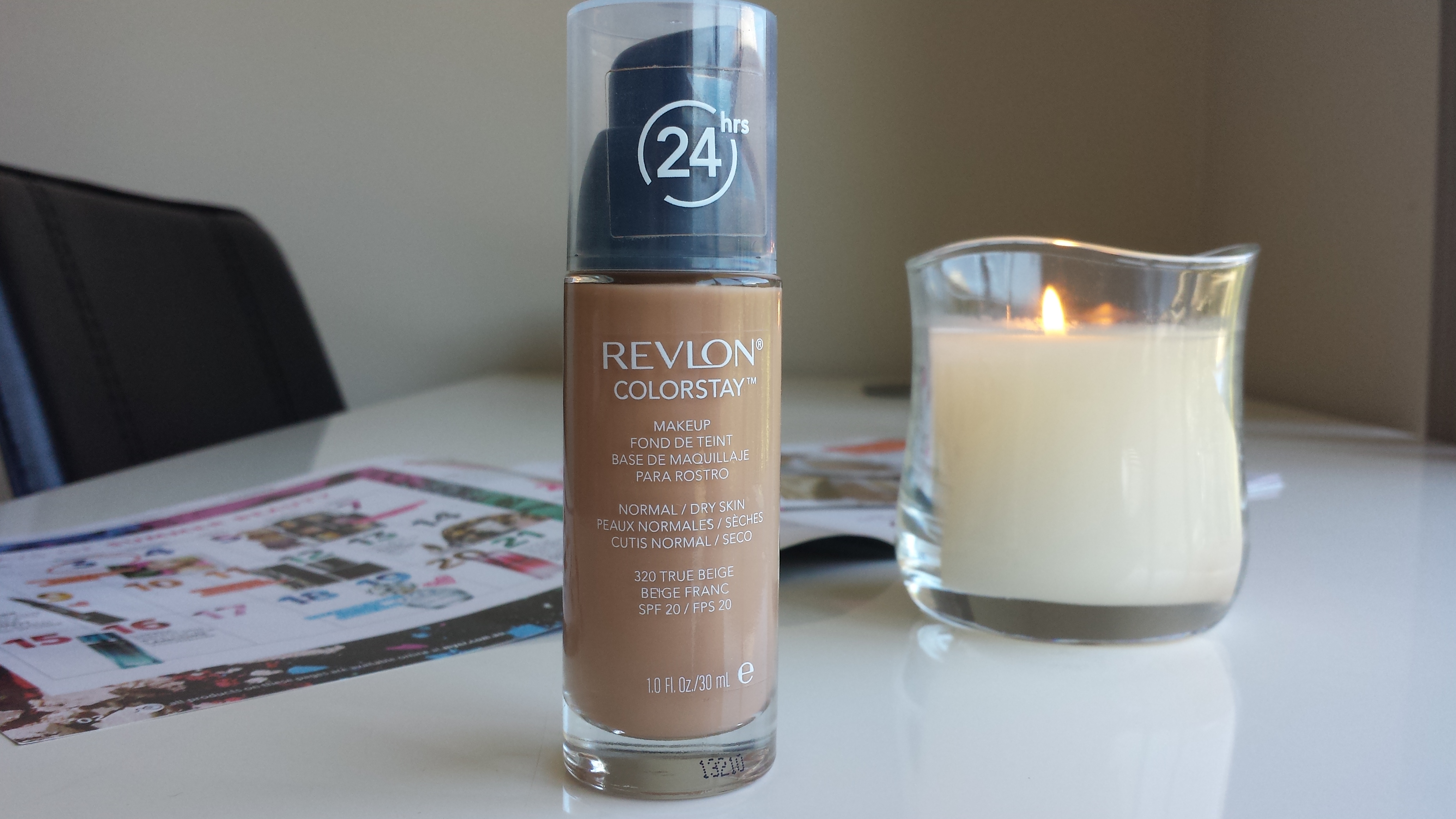 Review Revlon Colorstay Foundation Lipsticks and Coffee.